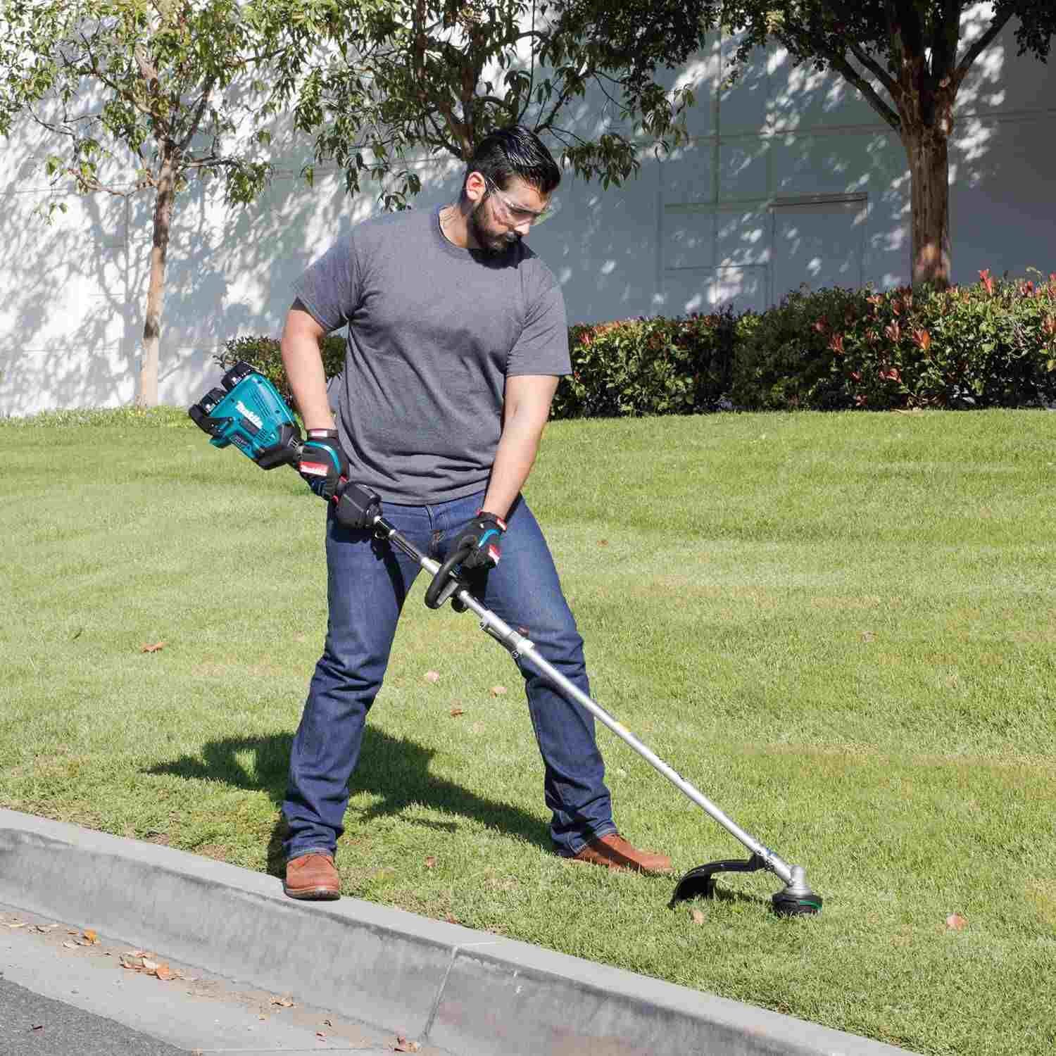 Makita XUX01M5PT 18V X2 (36V) LXT Brushless Cordless Couple Shaft Power Head 5.0Ah Kit w/ String Trimmer Attachment