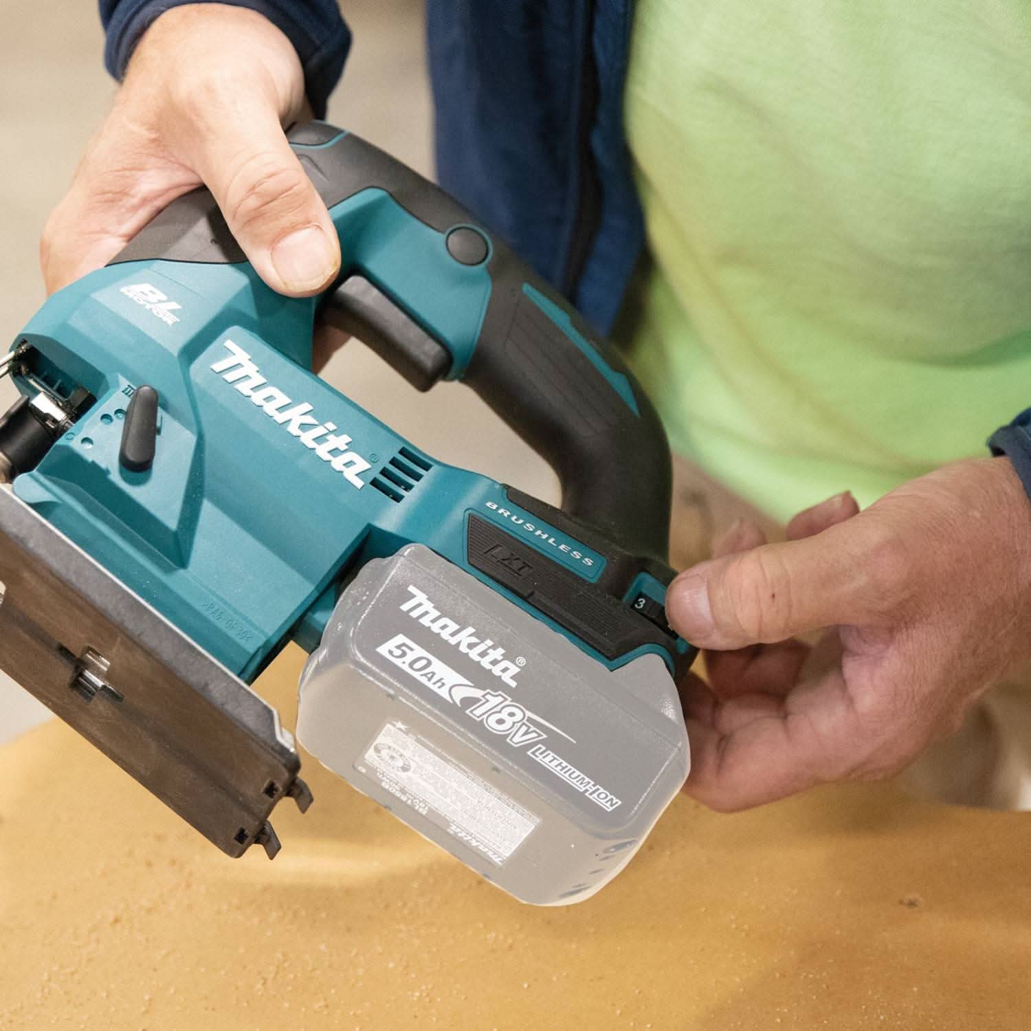 Makita XVJ04Z 18V LXT Lithium-Ion Brushless Cordless Jig Saw, Tool