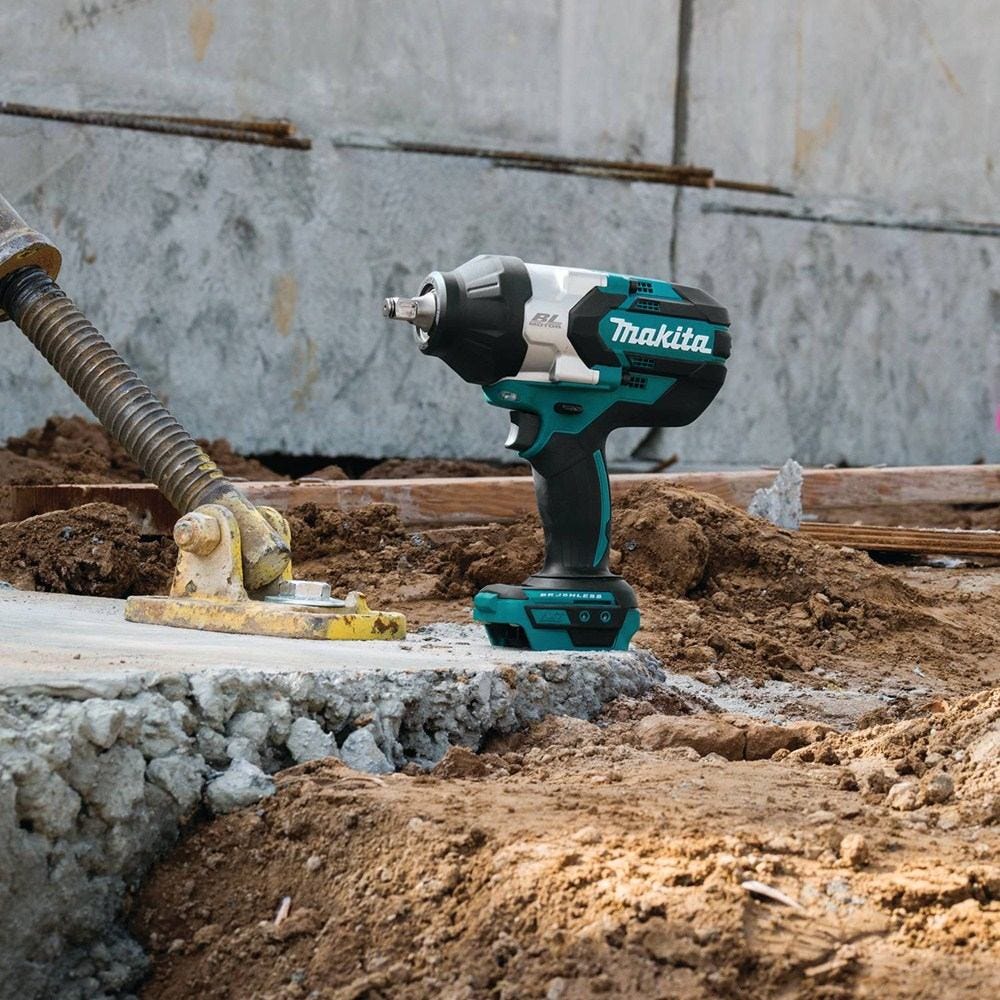 Makita XWT08Z 18V  Brushless Cordless High Torque 1/2 in. Sq. Drive Impact Wrench , Tool Only
