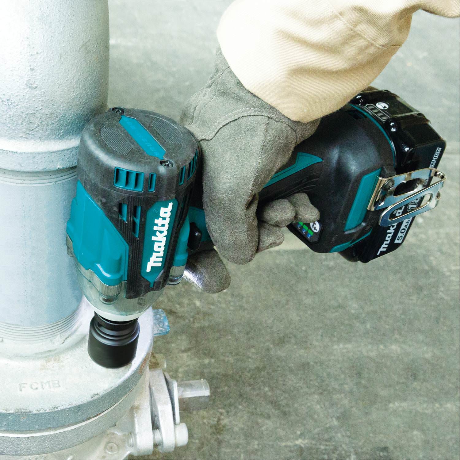 Makita XWT14T 18V LXT Lithium-Ion Brushless Cordless 4-Speed 1/2" Sq. Drive Impact Wrench Kit w/ Friction Ring Anvil (5.0Ah)
