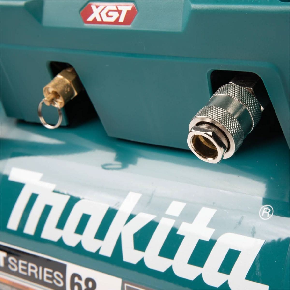 Makita 40V max XGT Brushless 2 Gal. Quiet Series Compressor Kit w/ 40V max XGT 13" Fan