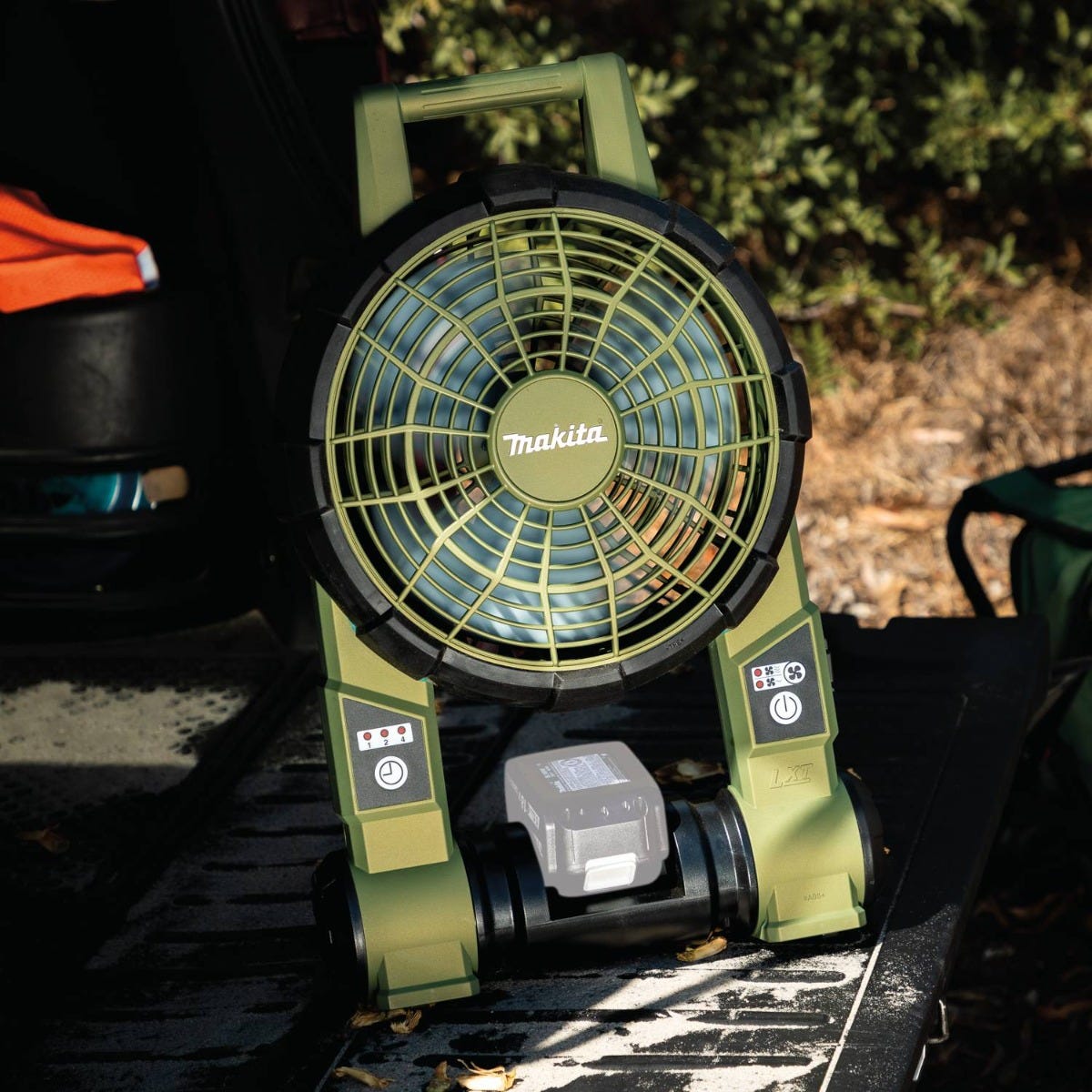 Makita ADCF201Z Outdoor Adventure 18V LXT Cordless/Corded 9" Fan, Tool Only