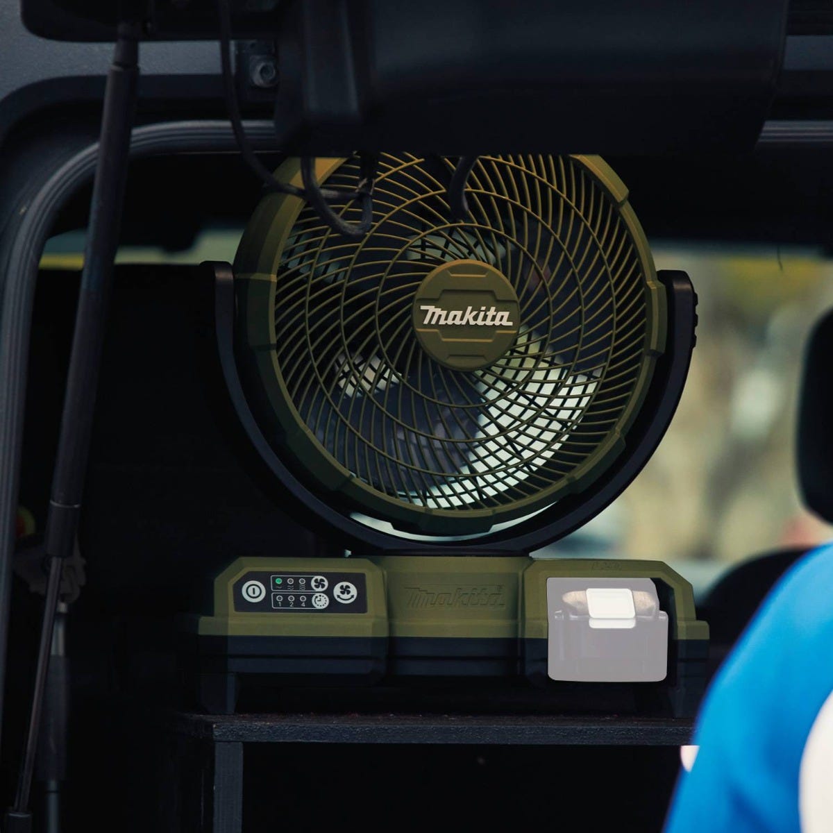 Makita ADCF203Z Outdoor Adventure 18V LXT Cordless/Corded 9"‘1/4" Fan, Tool Only