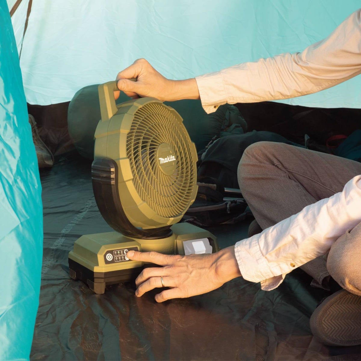 Makita ADCF203Z Outdoor Adventure 18V LXT Cordless/Corded 9"‘1/4" Fan, Tool Only