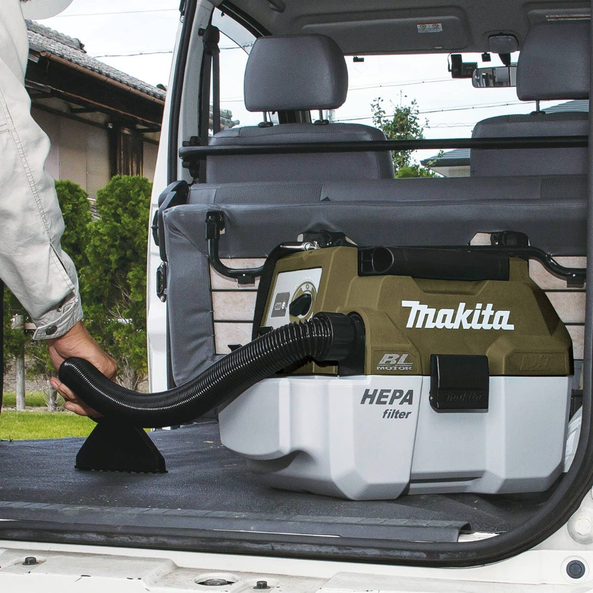 Makita ADCV11Z Outdoor Adventure 18V LXT Brushless Wet/Dry Vacuum, Tool Only