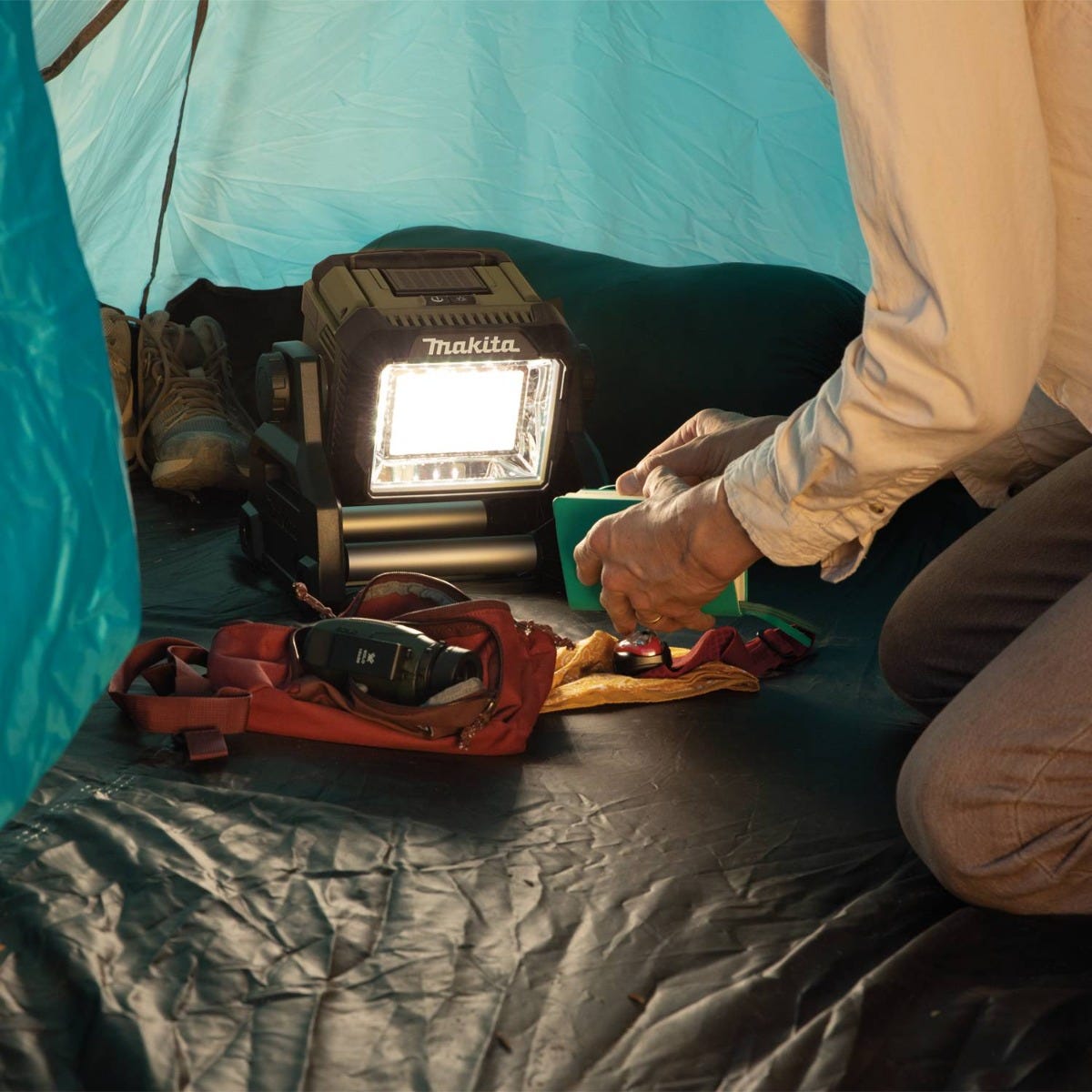 Makita ADML811 Outdoor Adventure 18V LXT Cordless/Corded LED Area Light, Light Only