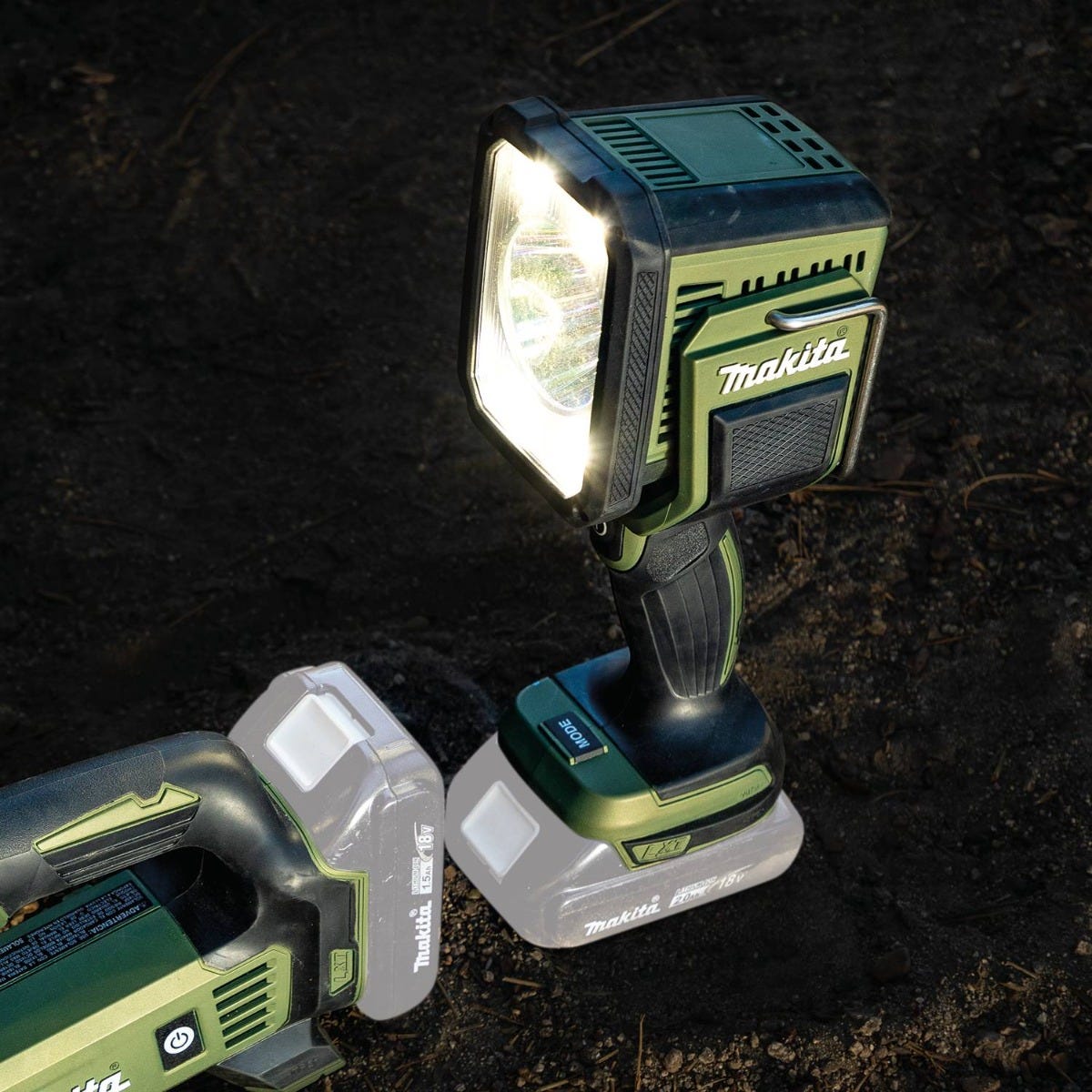 Makita ADML812 Outdoor Adventure 18V LXT LED Flashlight/Spotlight, Light Only