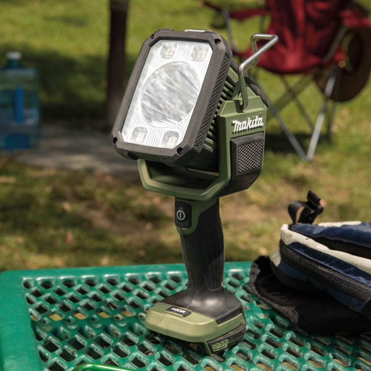 Makita ADML812 Outdoor Adventure 18V LXT LED Flashlight/Spotlight, Light Only