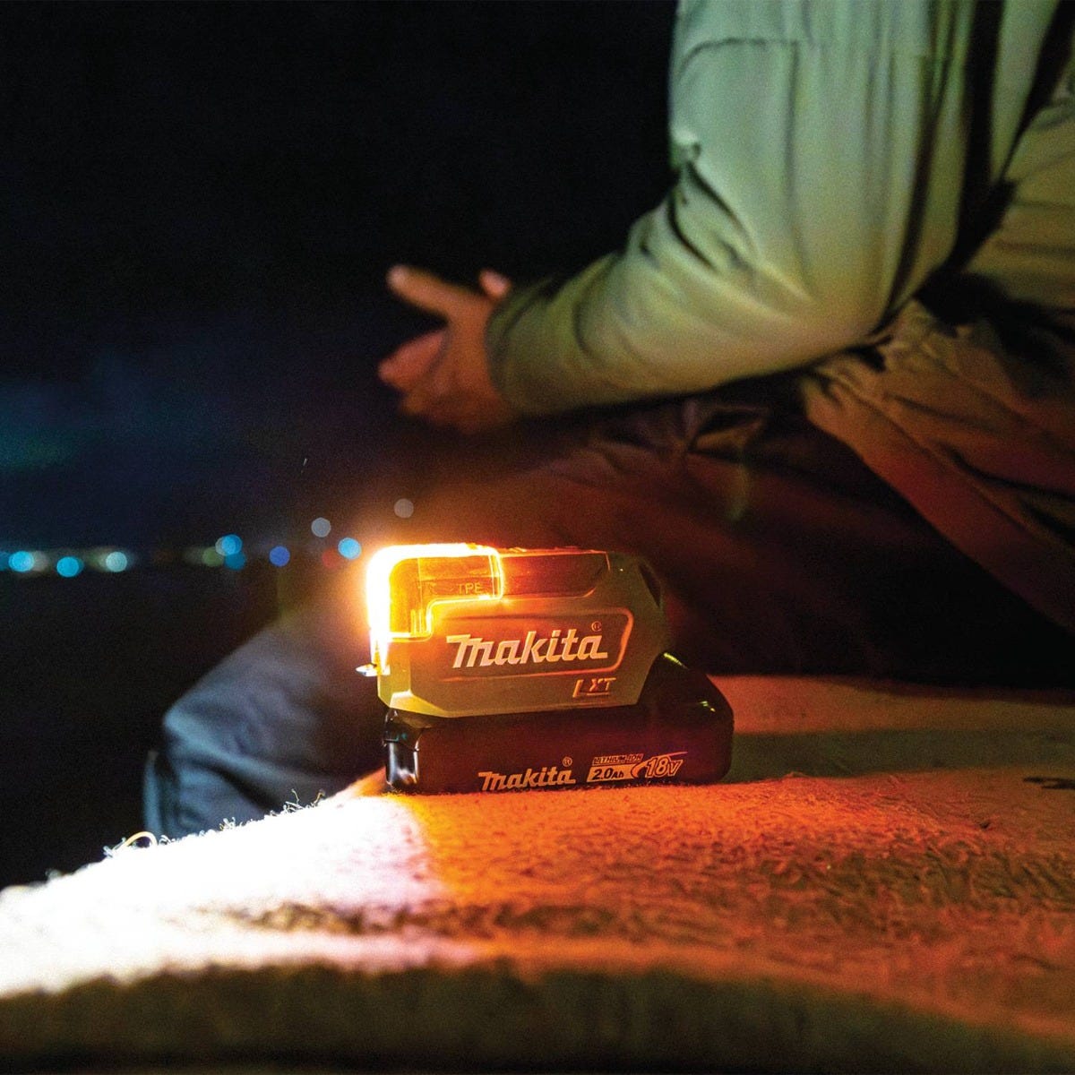Makita ADML817 Outdoor Adventure 18V LXT Compact LED Flashlight, Flashlight Only