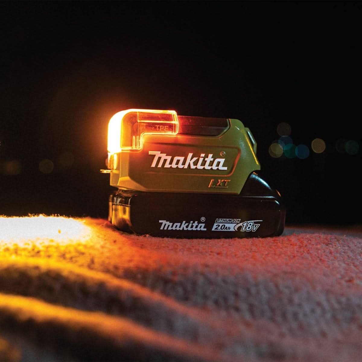 ヤマダ Makita ADML817 Outdoor Adventure 18V LXT Compact LED Flashlight