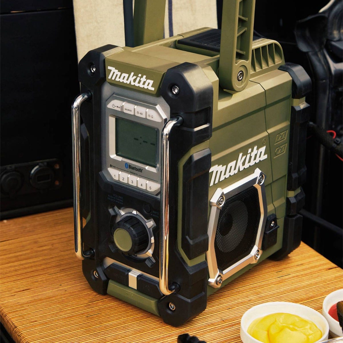 Makita ADRM06 Outdoor Adventure 18V LXT Cordless/Corded Bluetooth Radio, Tool Only