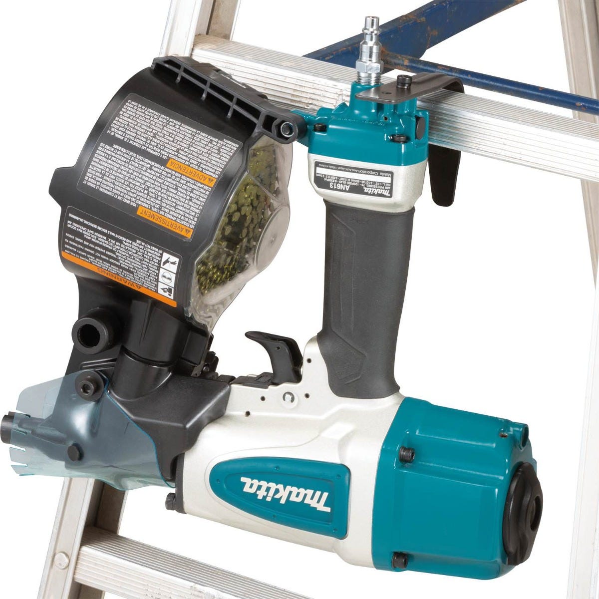 Makita AN613 15Â° 2-1/2" Siding Coil Nailer