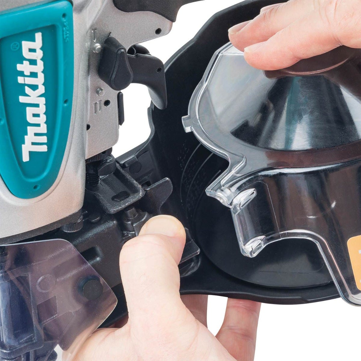 Makita AN613 15Â° 2-1/2" Siding Coil Nailer