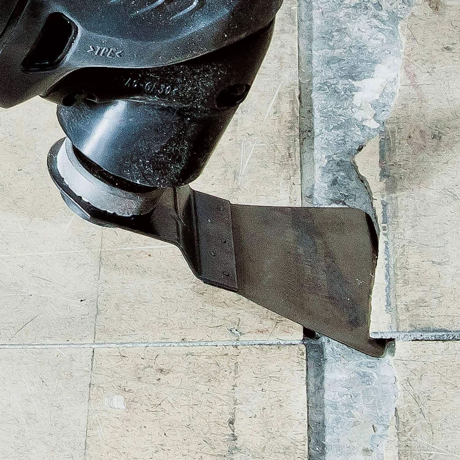 Makita B-67131 Starlock Oscillating Multi-Tool 2" High Carbon Steel Flexible Scraper Blade