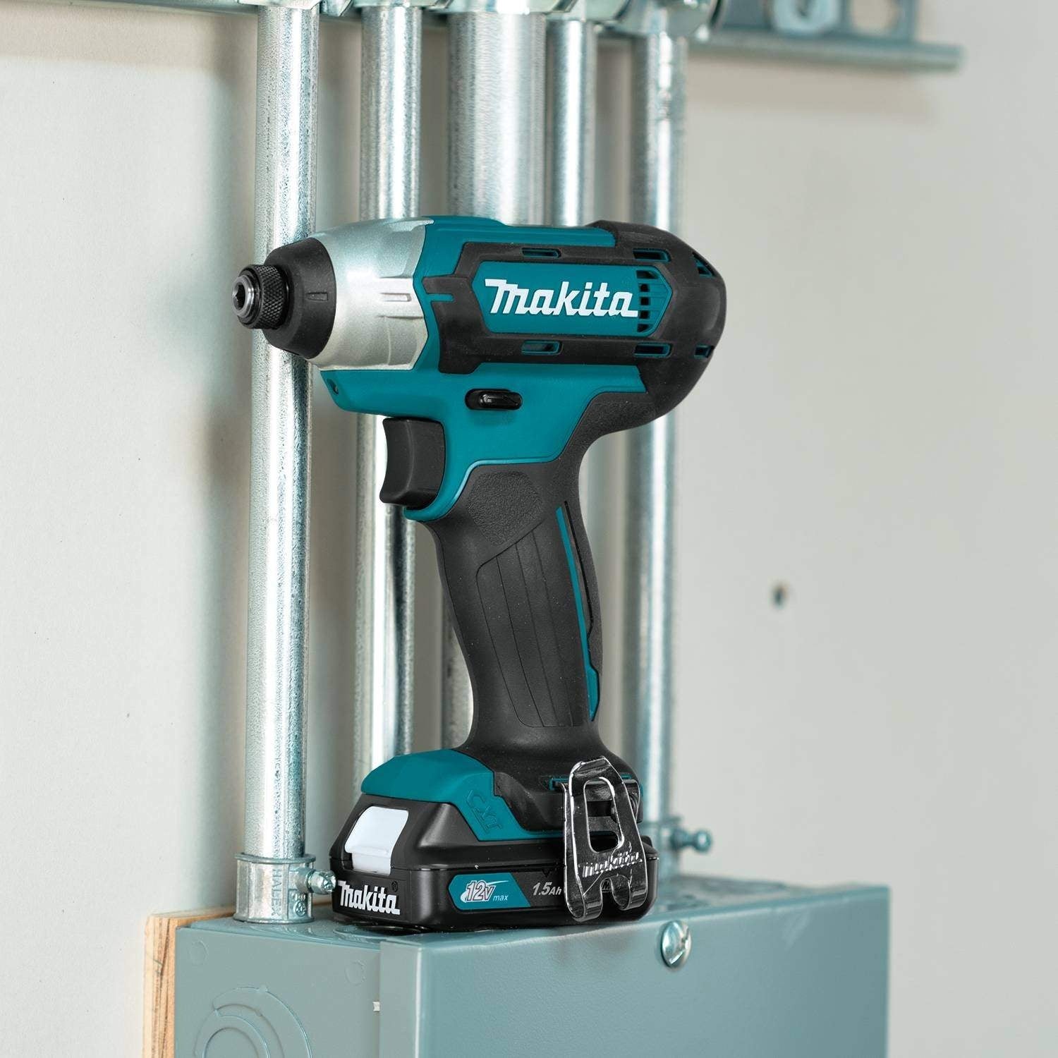 Makita CT232 12V max CXT Lithium-Ion Cordless 2-Pc. Combo Kit (1.5Ah)