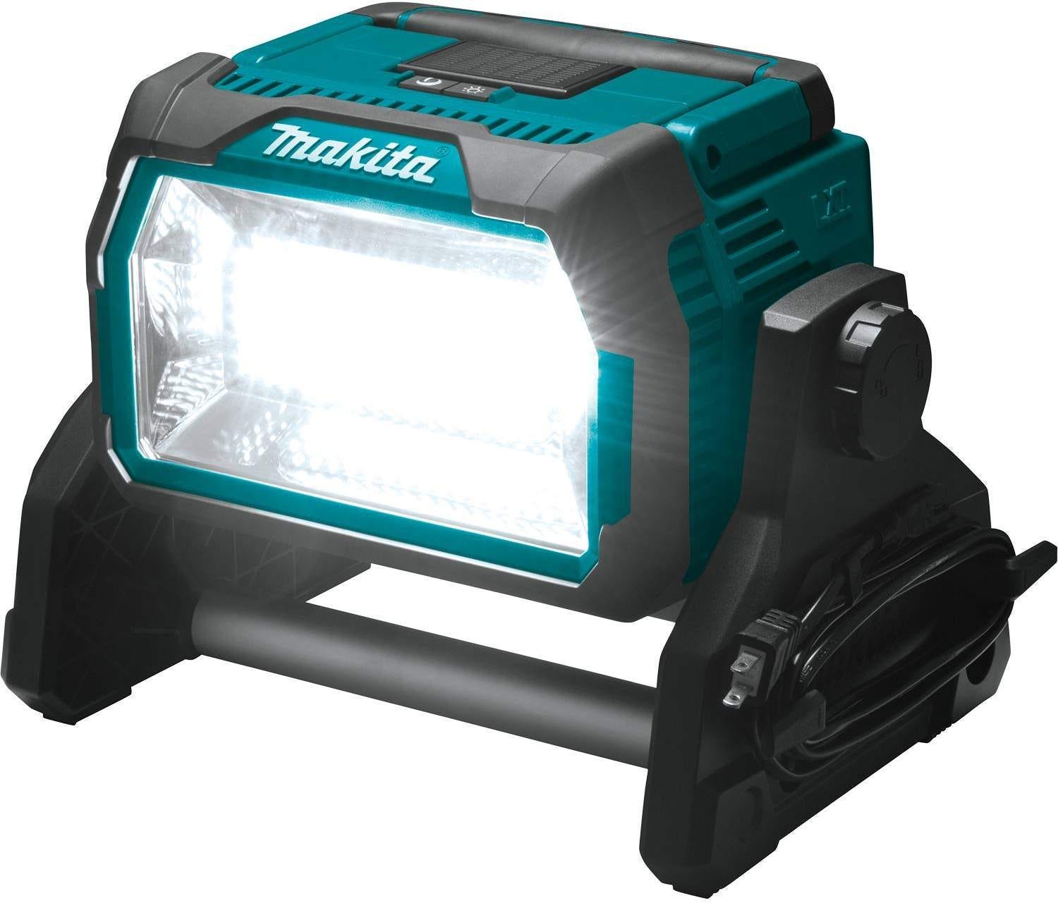 Makita 18V X2 LXT 10,000-Lumen/Corded Work Light with 18V 3.0Ah Battery