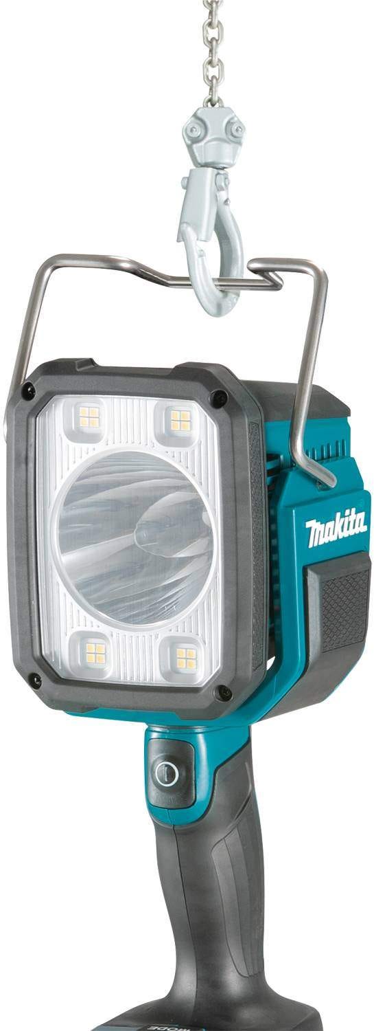 Makita DML812 18V Cordless LED Flashlight / Spotlight 4.0Ah Starter Kit