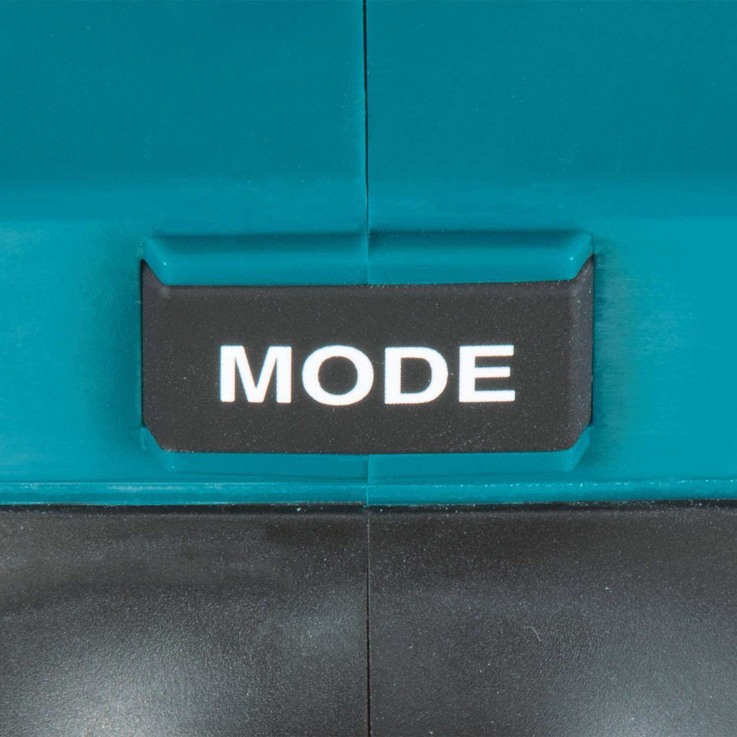 Makita DML812 18V Cordless LED Flashlight / Spotlight 4.0Ah Starter Kit