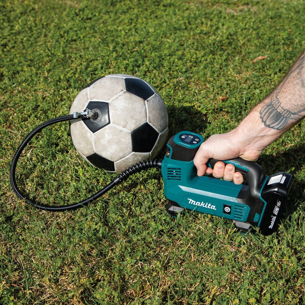 Makita DMP180SYX 18V Cordless Inflator 1.5Ah Kit