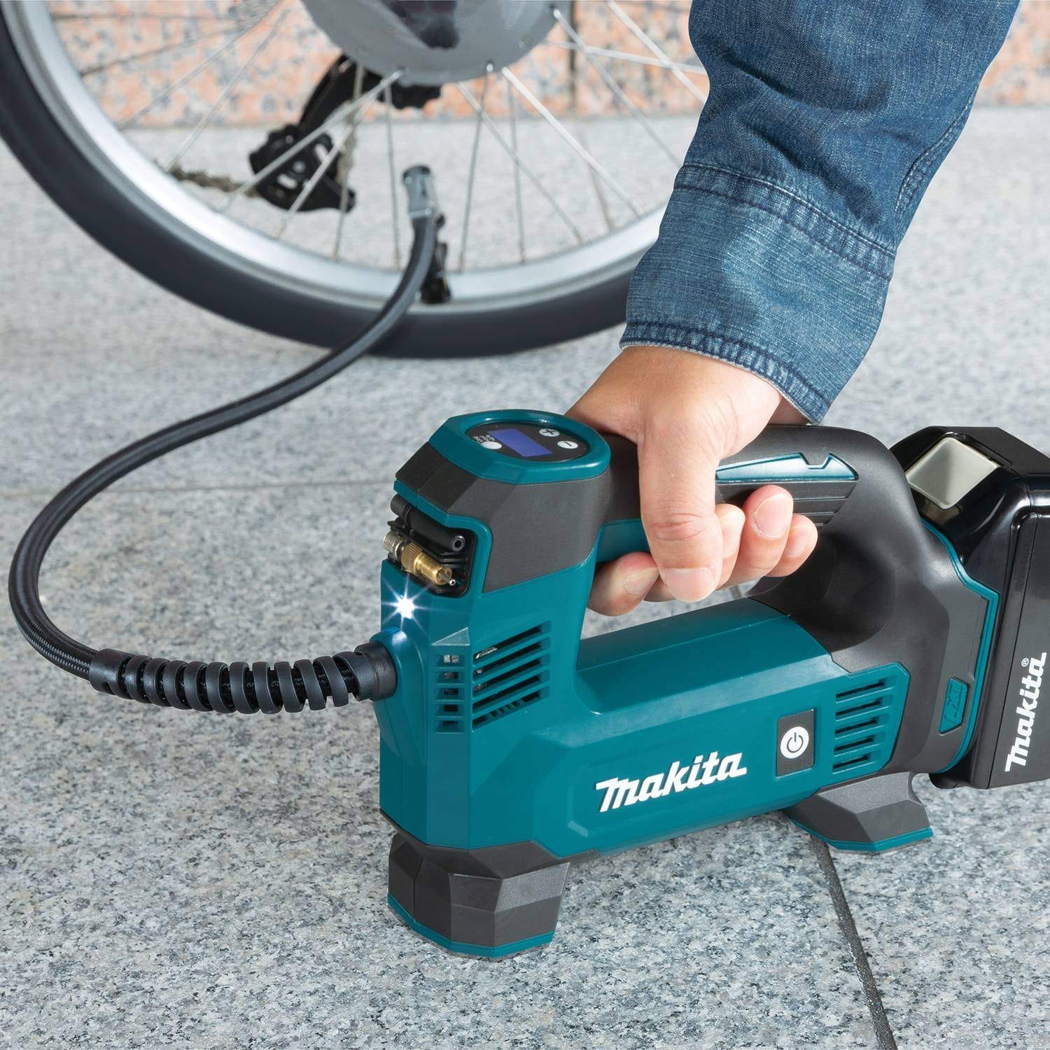 Makita DMP180SYX 18V Cordless Inflator 1.5Ah Kit