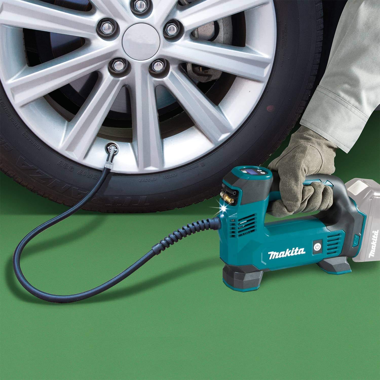 Makita DMP180ZX 18V Cordless Inflator 4.0Ah Battery and Charger Starter Kit