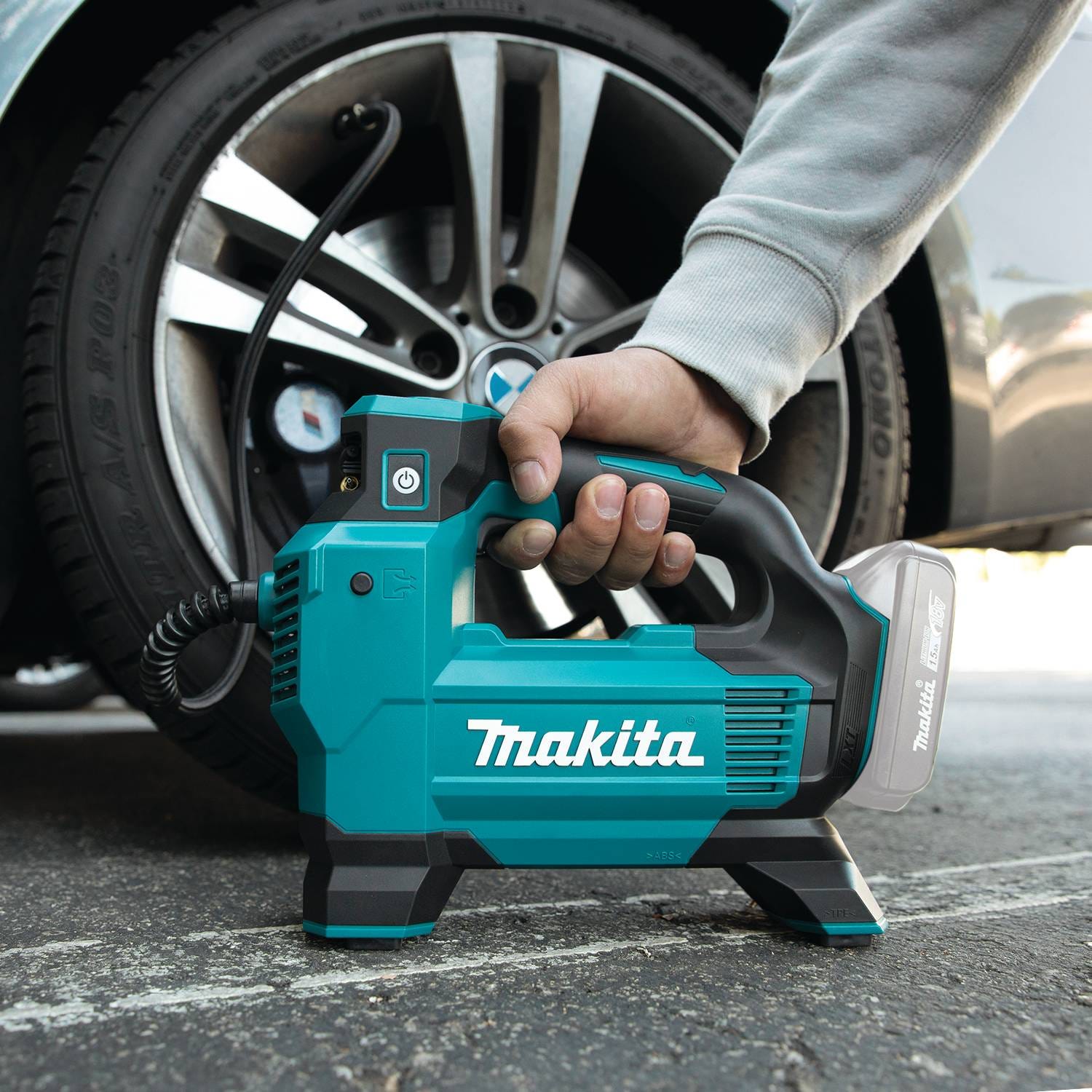 Makita DMP181ZX 18V LXT Lithium-Ion Cordless High-Pressure Inflator, Tool Only