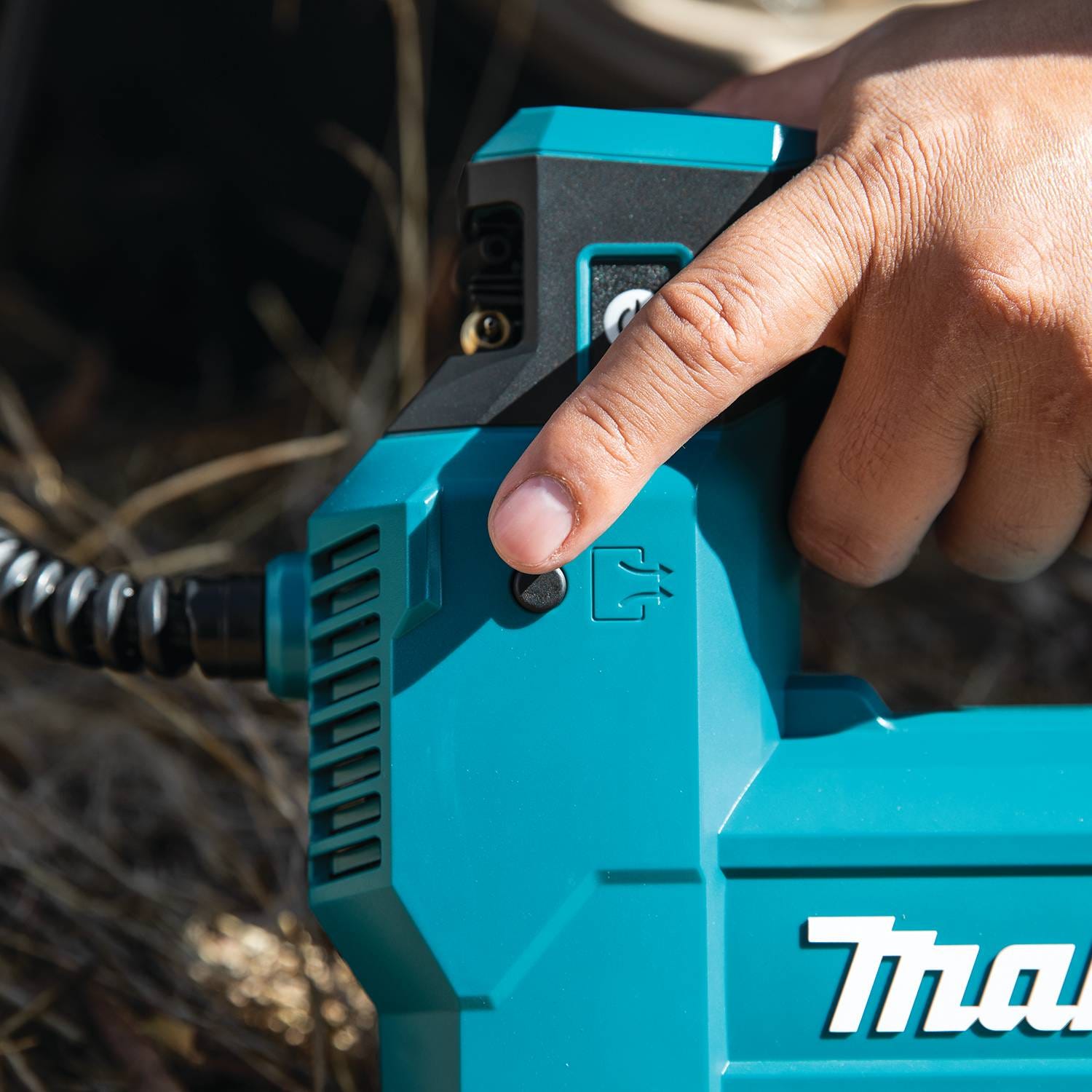 Makita DMP181ZX 18V LXT Lithium-Ion Cordless High-Pressure Inflator, Tool Only