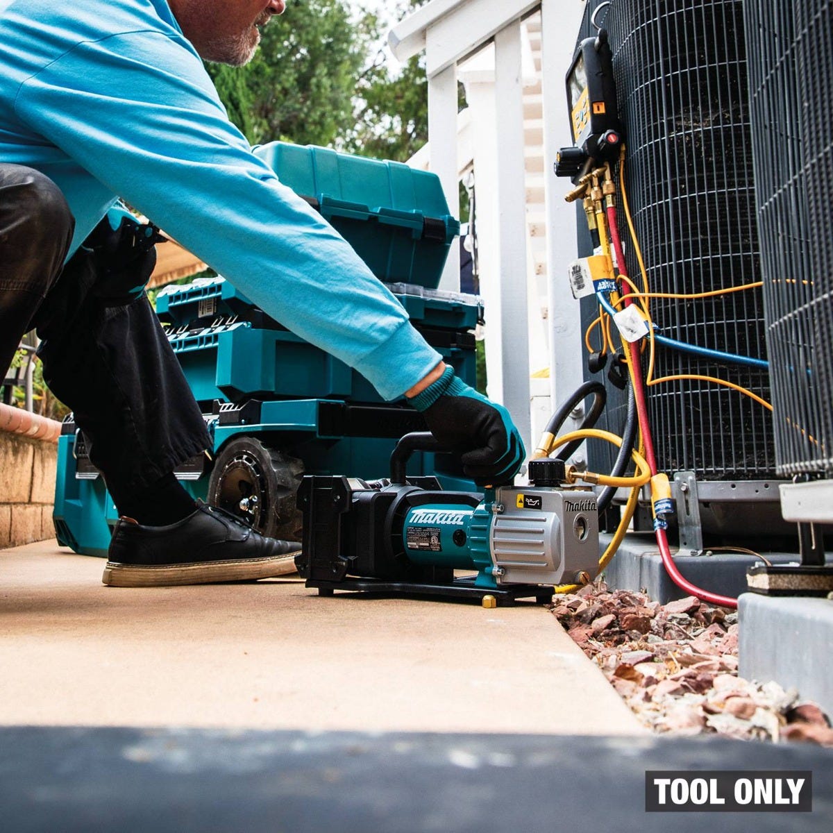 Makita DVP181ZK 36V (18V X2) LXT Cordless 4-CFM Dual-Stage Vacuum Pump, Tool Only