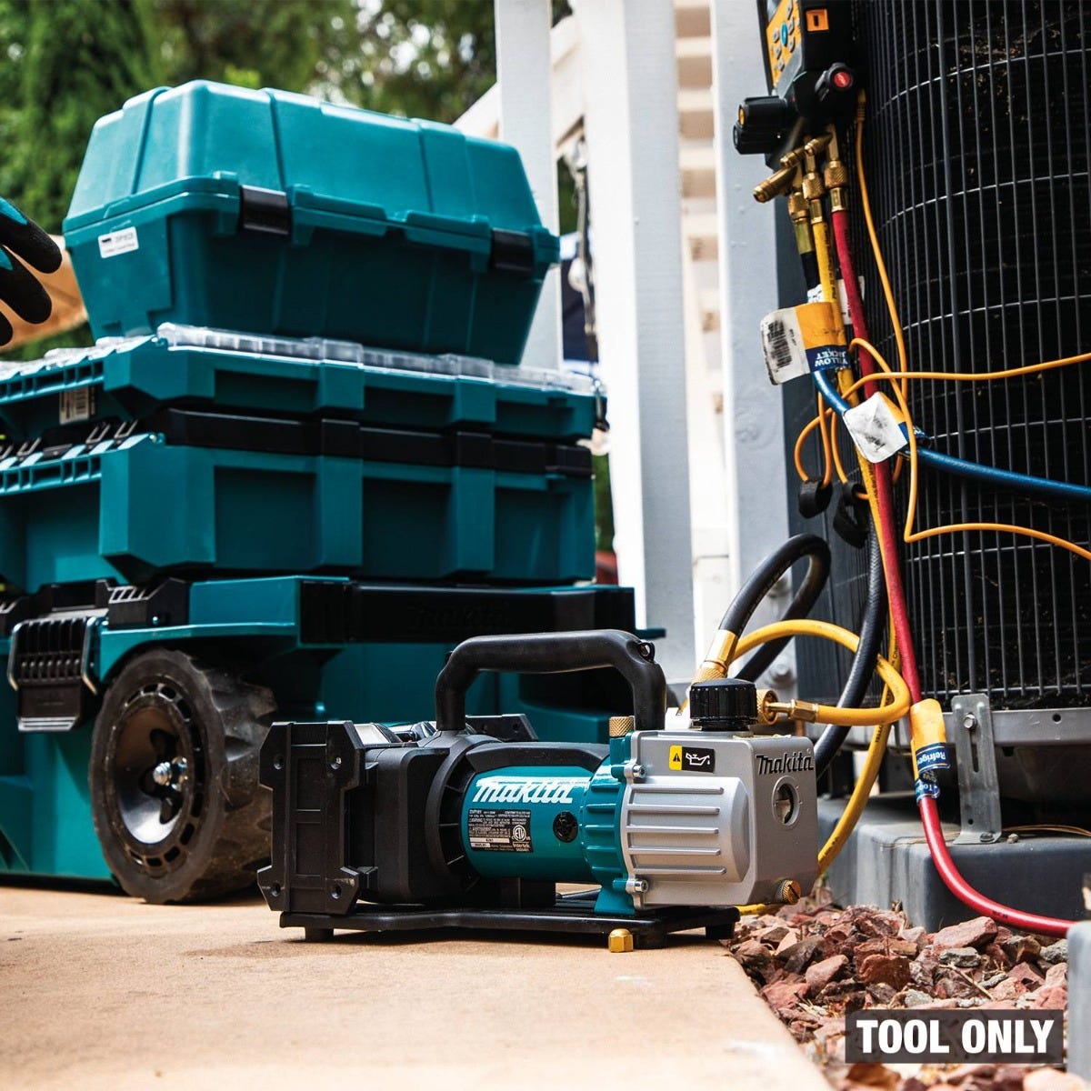 Makita DVP181ZK 36V (18V X2) LXT Cordless 4-CFM Dual-Stage Vacuum Pump, Tool Only