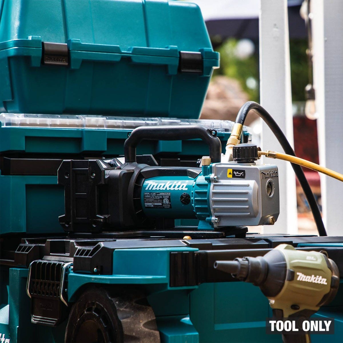 Makita DVP181ZK 36V (18V X2) LXT Cordless 4-CFM Dual-Stage Vacuum Pump, Tool Only