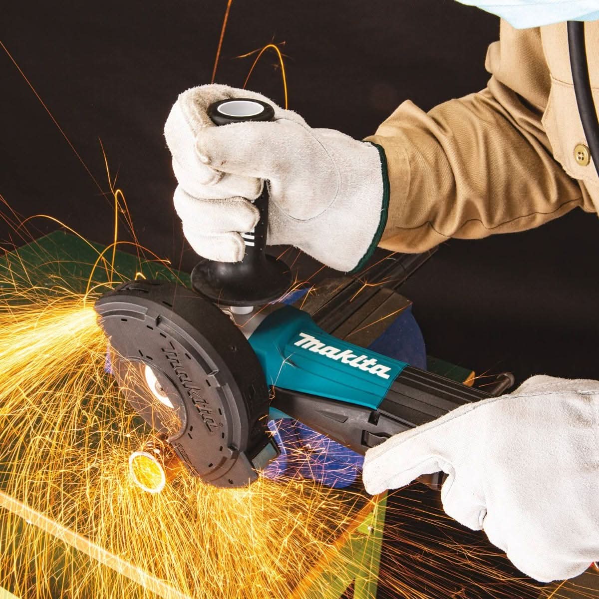 Makita GA5052 4-1/2" / 5" Paddle Switch Angle Grinder, with AC/DC Switch