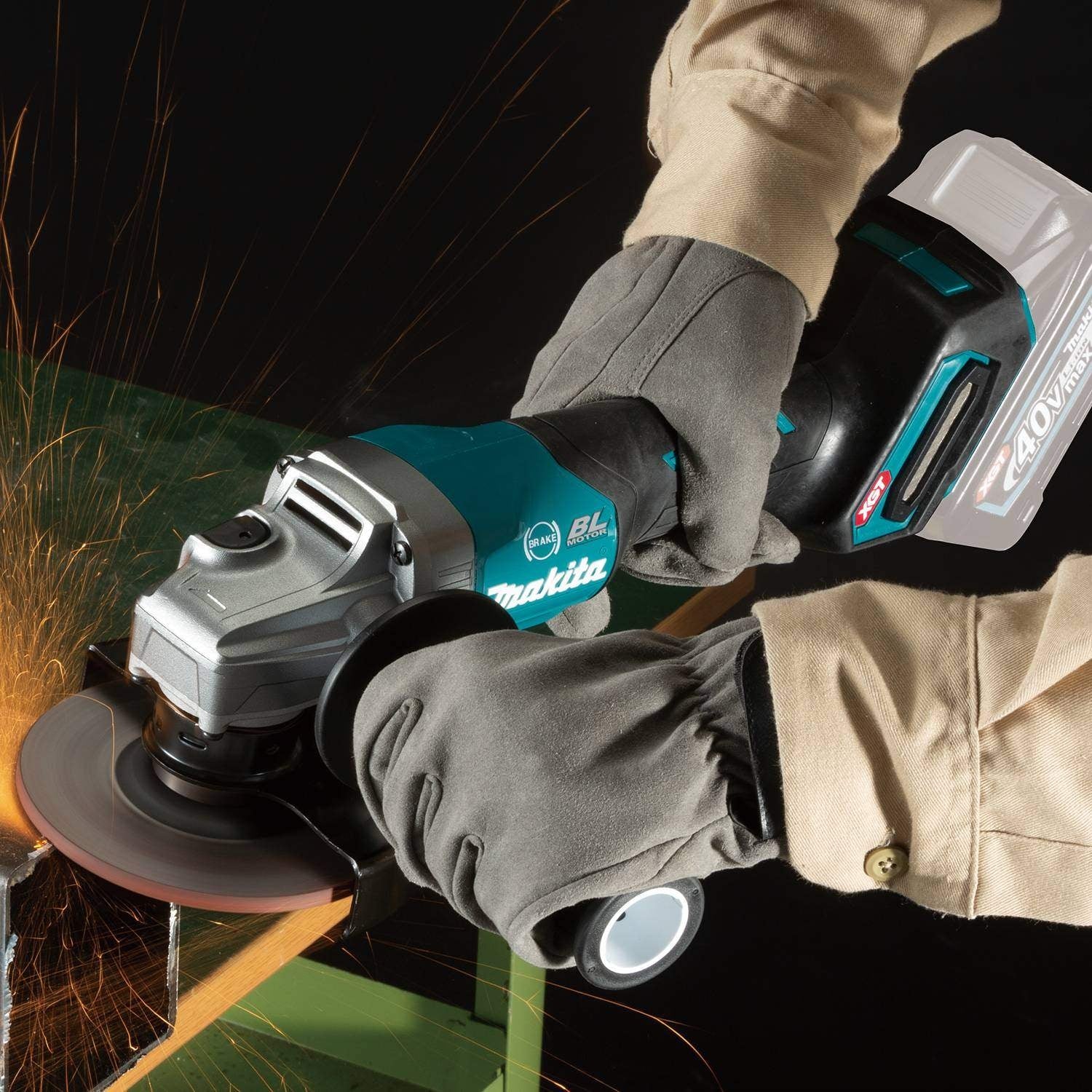 Makita GAG03Z 40V max XGT Brushless Cordless 4-1/2" / 5" Paddle Switch Angle Grinder, with Electric Brake, Tool Only
