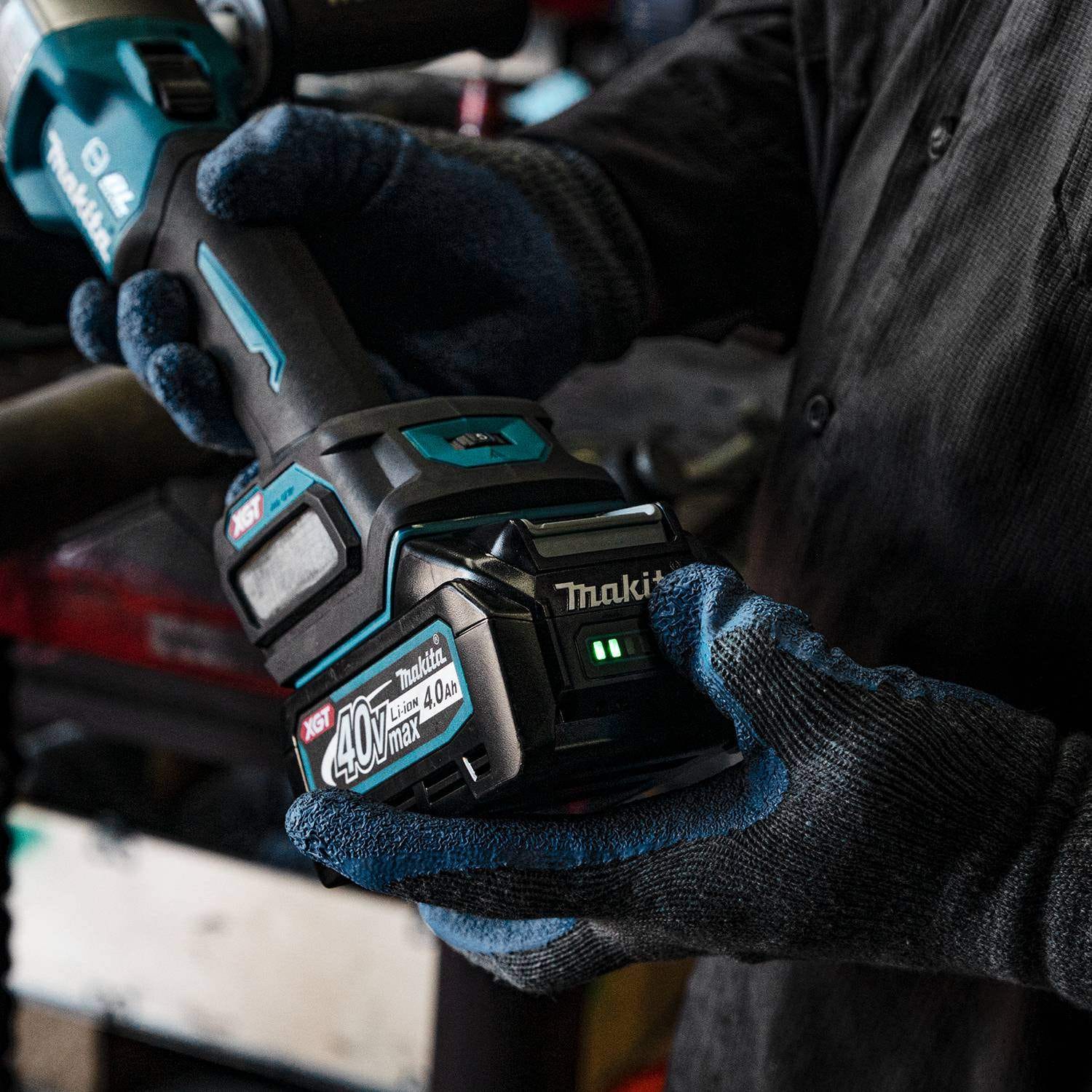 Makita GAG04M1 40V max XGT Brushless Cordless 4-1/2" / 5" Angle Grinder Kit, with Electric Brake, AWS Capable (4.0Ah)