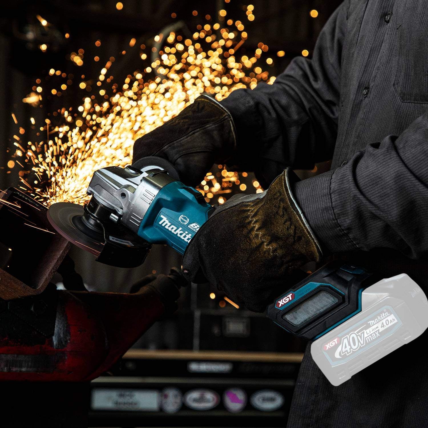 Makita GAG04Z 40V max XGT Brushless Cordless 4-1/2" / 5" Angle Grinder, with Electric Brake, AWS Capable, Tool Only