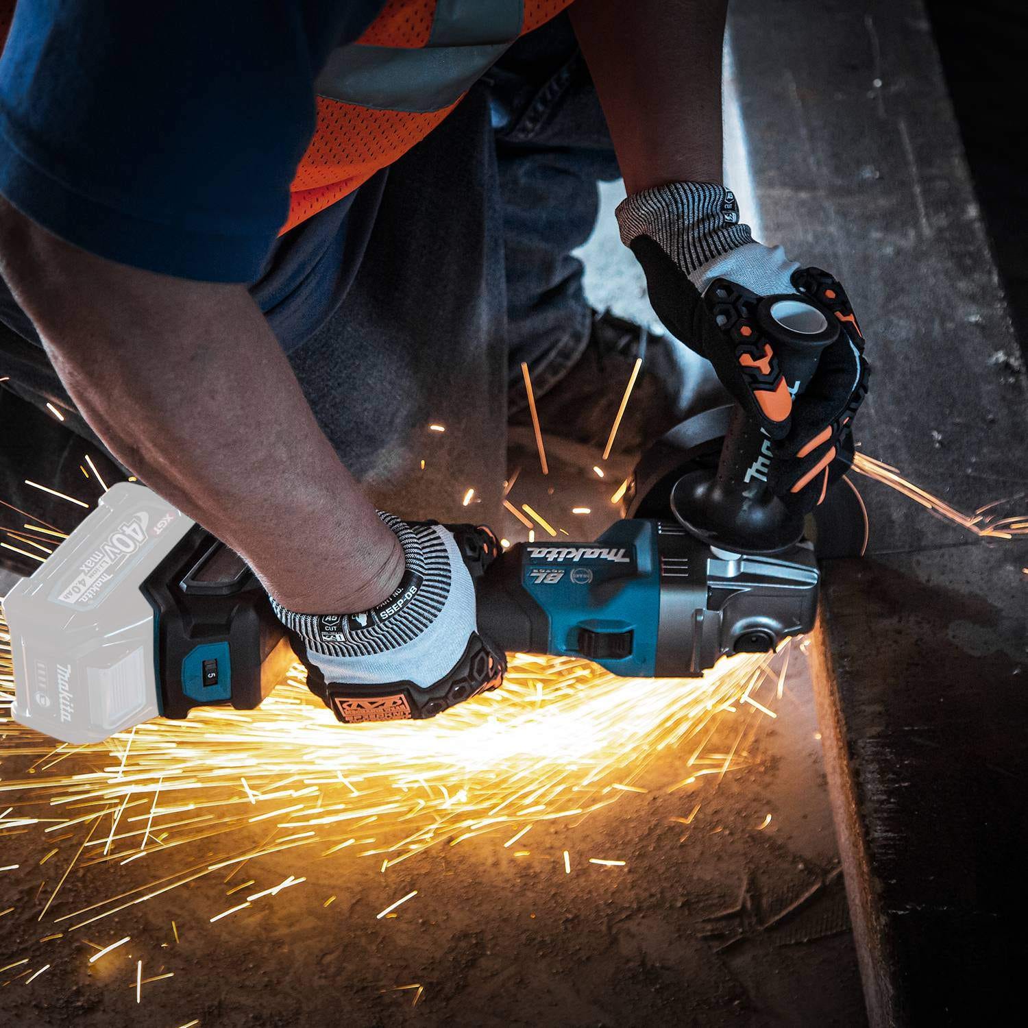 Makita GAG04Z 40V max XGT Brushless Cordless 4-1/2" / 5" Angle Grinder, with Electric Brake, AWS Capable, Tool Only