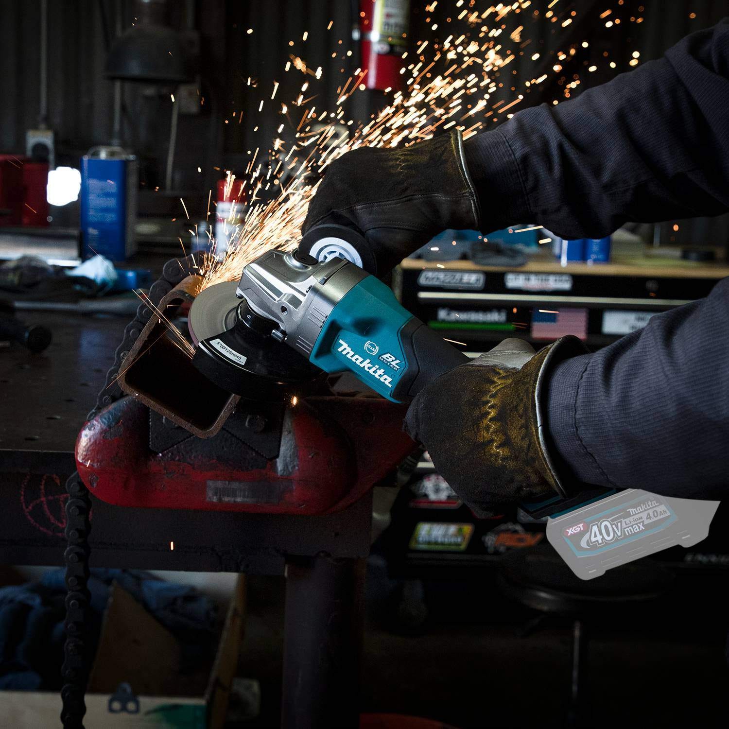 Makita GAG06Z 40V max XGT Brushless Cordless 4-1/2" / 5" Paddle Switch Angle Grinder, with Electric Brake, AWS Capable, Tool Only