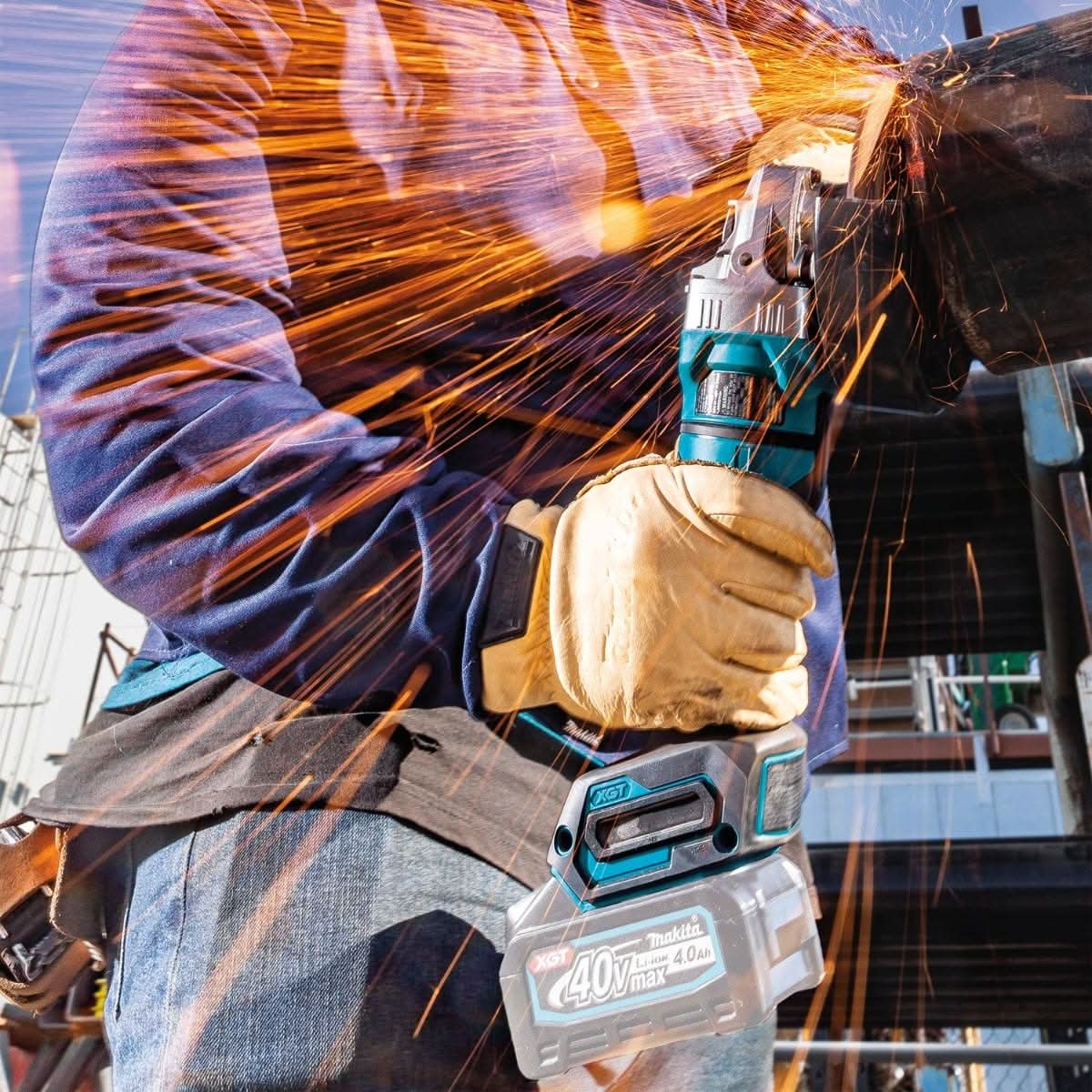 Makita GAG14Z 40V max XGT Brushless Cordless 4-1/2" / 6" Paddle Switch Angle Grinder, with Electric Brake, Tool Only