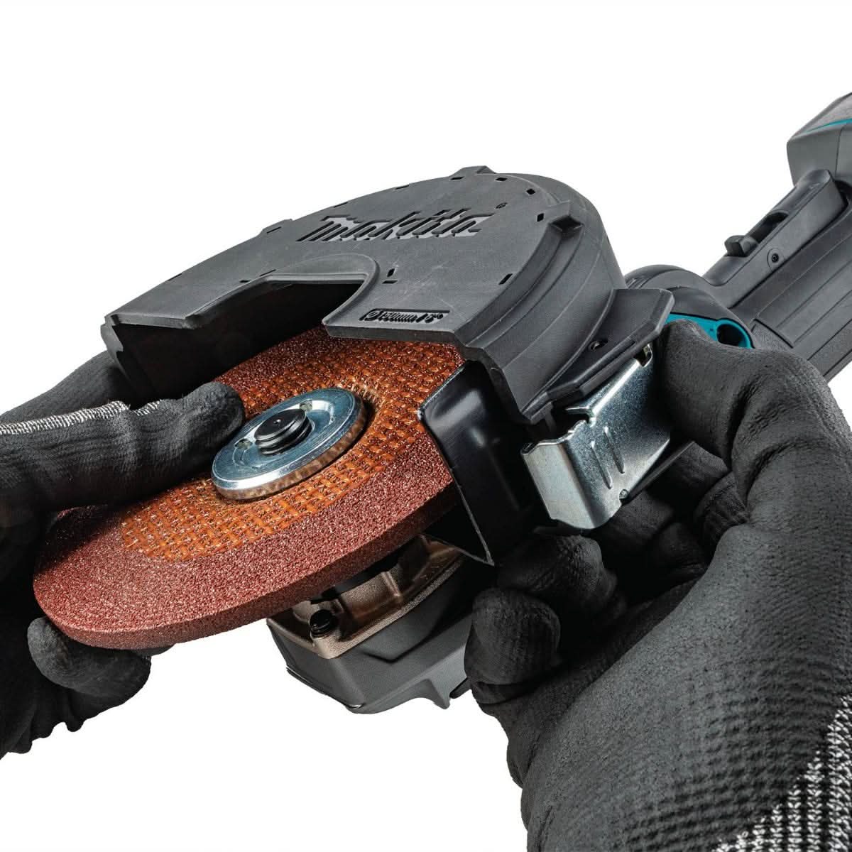 Makita GAG14M1 40V max XGT Brushless Cordless 4-1/2" / 6" Paddle Switch Angle Grinder Kit, with Electric Brake (4.0Ah)