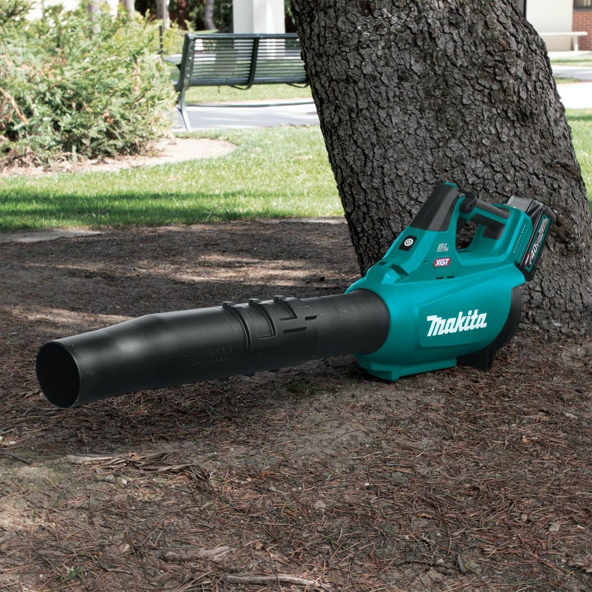 Makita GBU01M1 40V max XGT Brushless Cordless Blower Kit (4.0Ah)