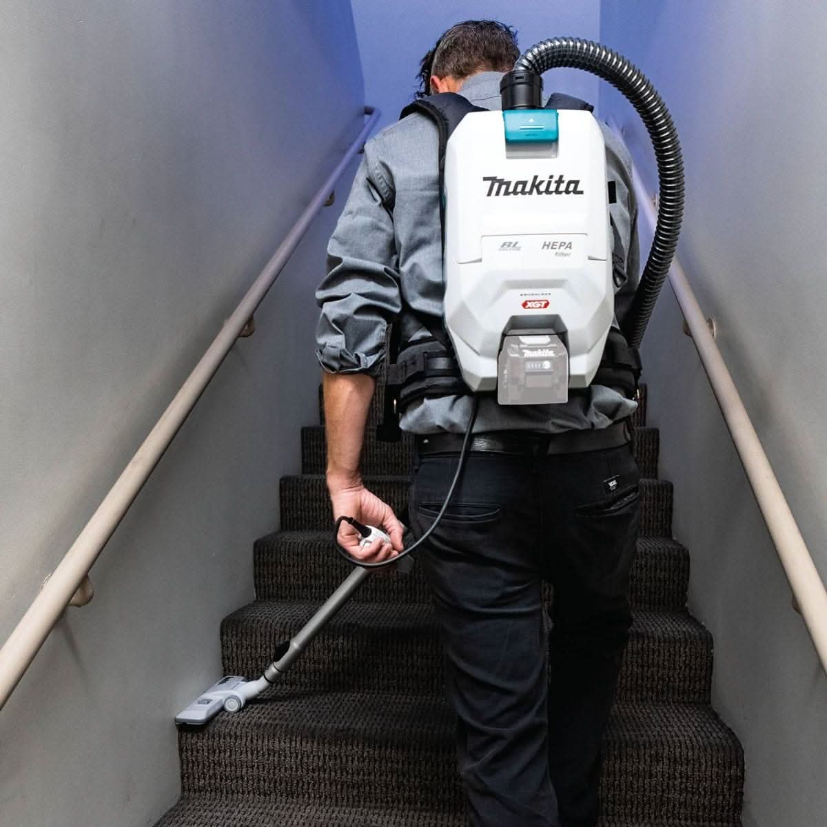 Makita GCV05ZX 40V max XGT Brushless Cordless 2 Quart HEPA Filter