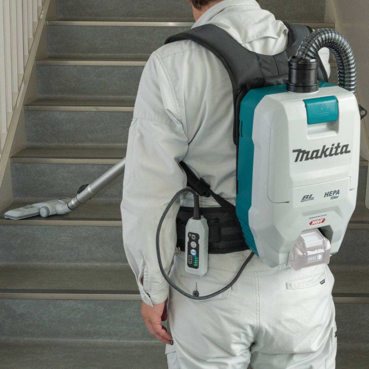Makita GCV05ZX 40V max XGT Brushless Cordless 2 Quart HEPA Filter Backpack Dry Vacuum, Tool Only