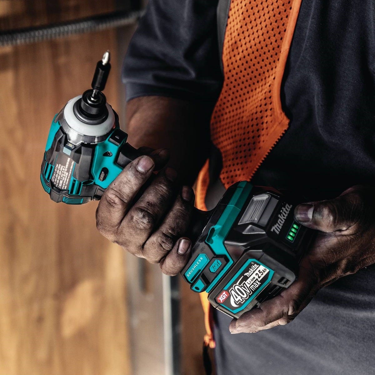 Makita GDT01D 40V max XGT Brushless Cordless 4-Speed Impact Driver Kit (2.5Ah)