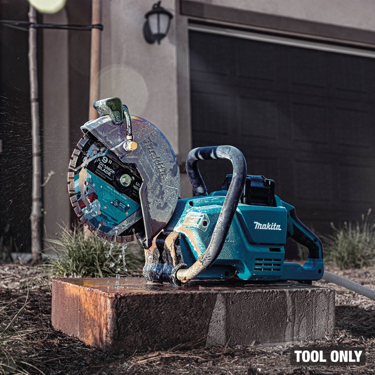 Makita GEC03Z 40V max XGT Brushless Cordless 9" Power Cutter, with AFT, Electric Brake, Tool Only