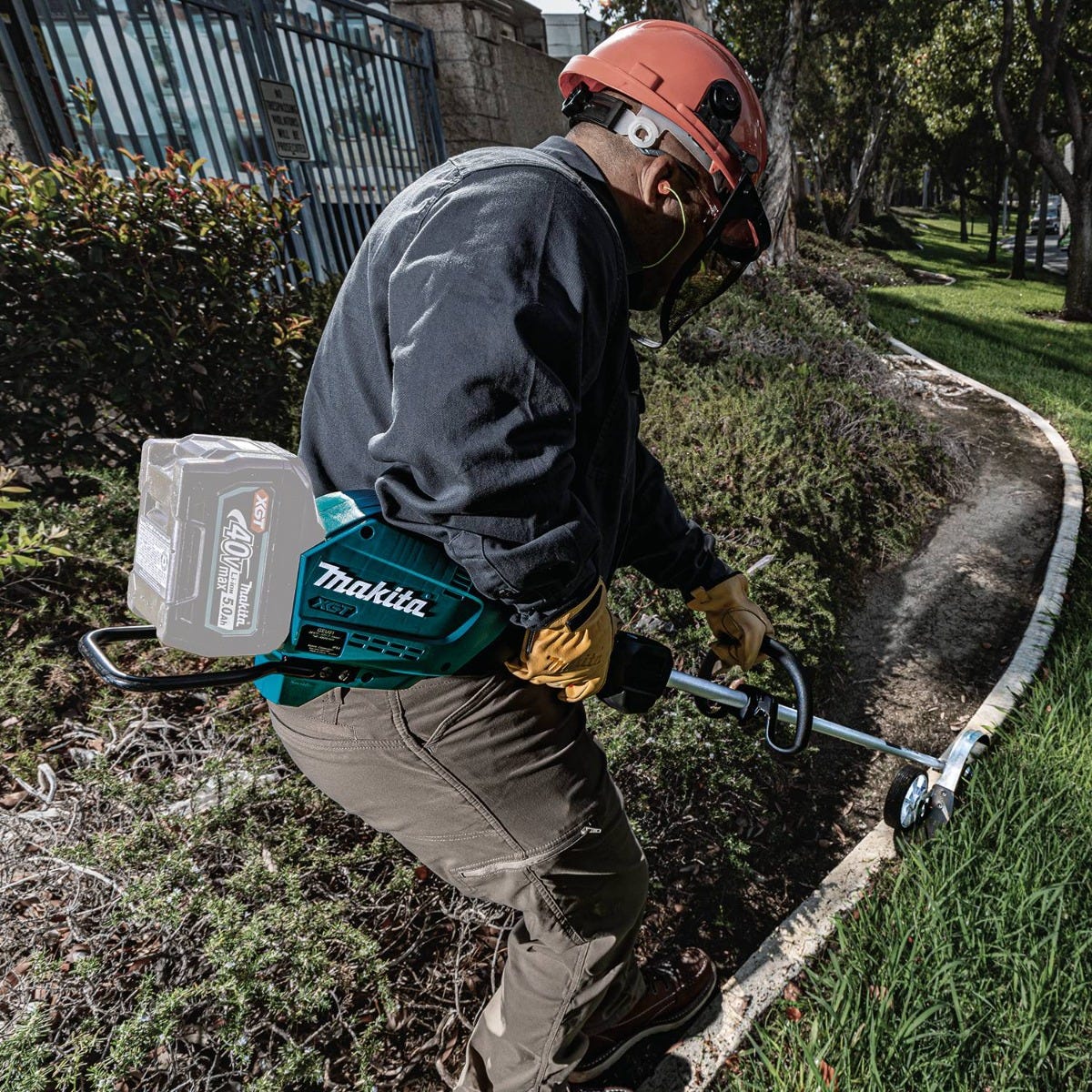 Makita GEU01Z 40V max XGT Brushless Cordless Edger, Tool Only