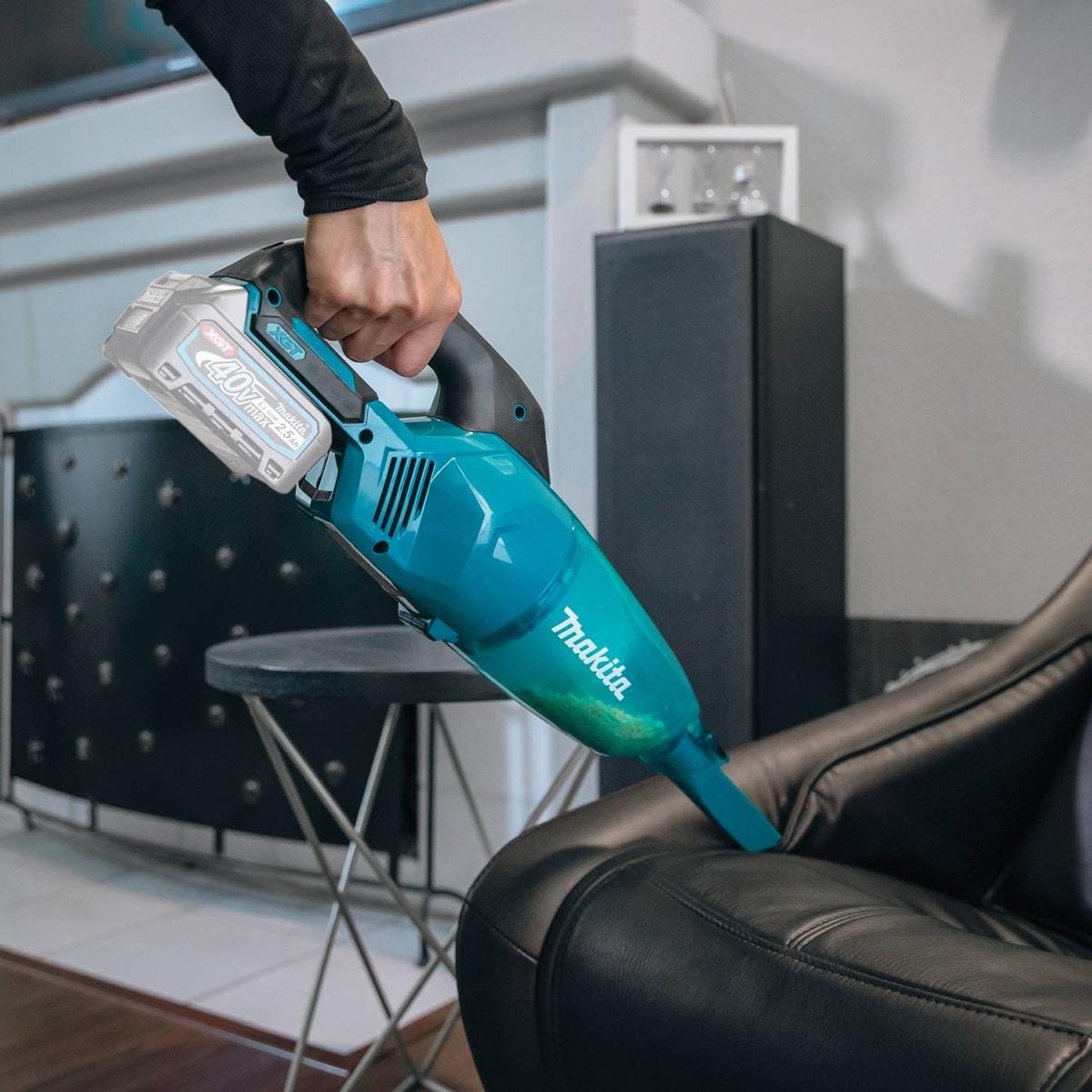 Makita GLC01Z 40V max XGT Brushless Cordless 4-Speed HEPA Filter Compact Stick Vacuum, Tool Only
