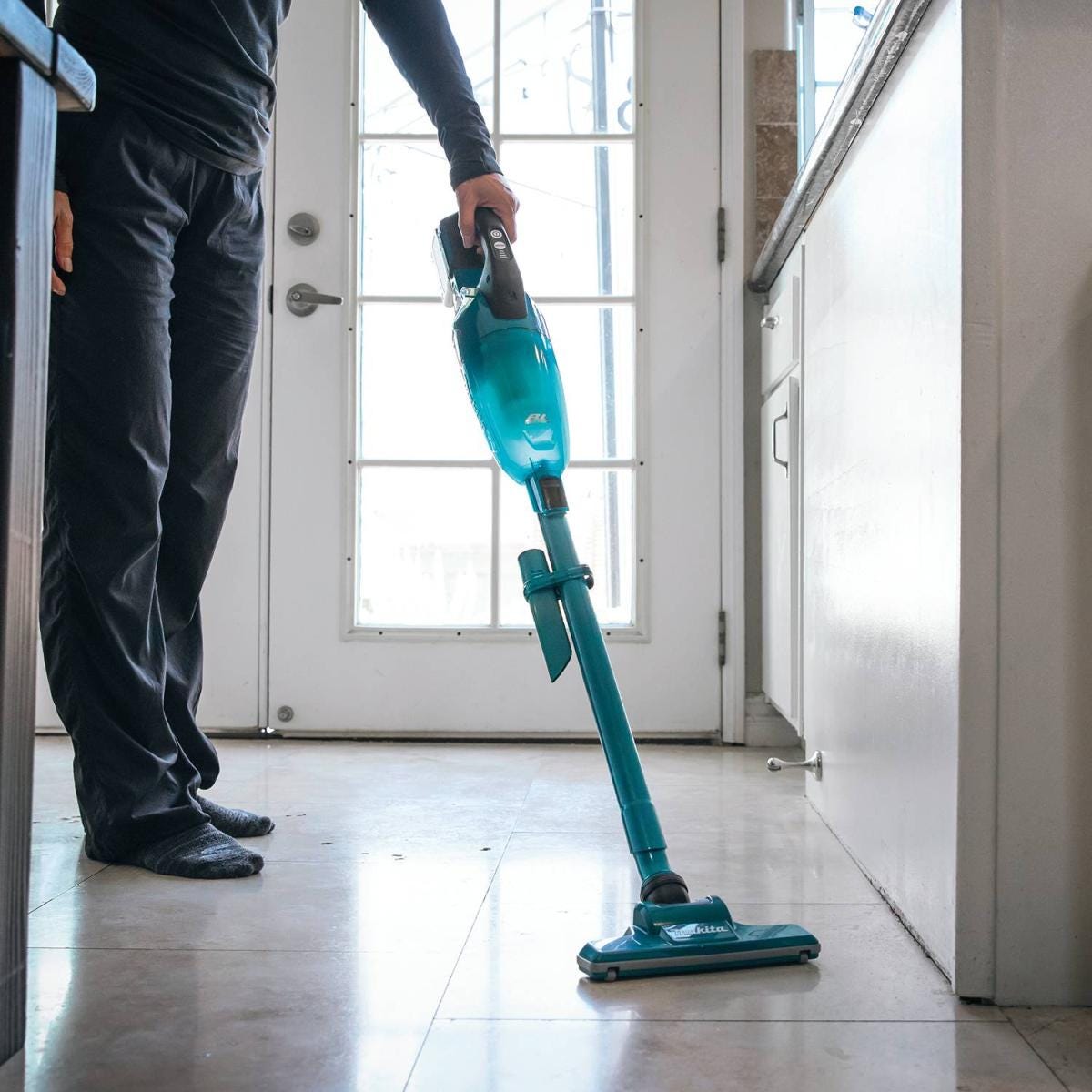 Makita GLC01Z 40V max XGT Brushless Cordless 4-Speed HEPA Filter Compact Stick Vacuum, Tool Only