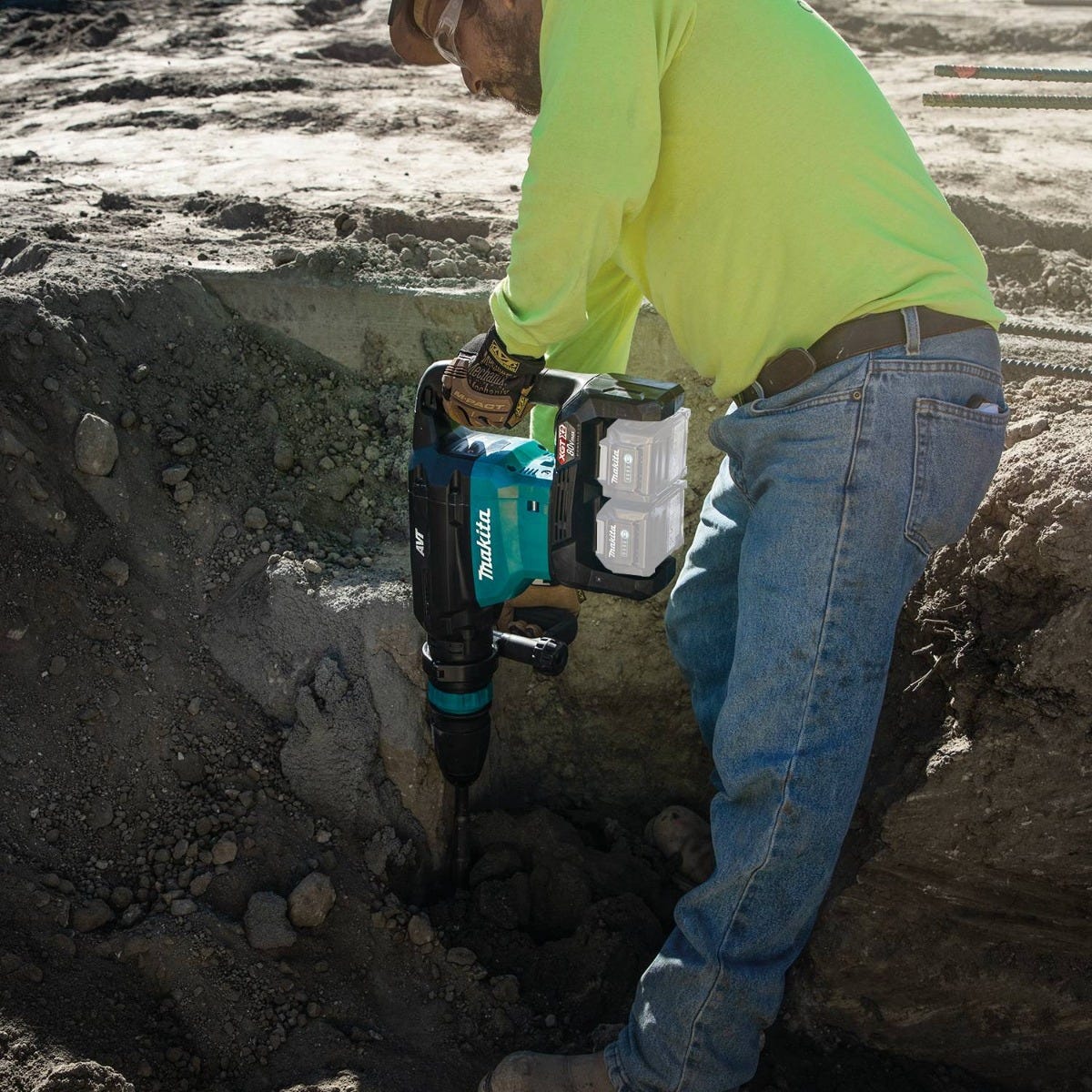 Makita GMH02Z 80V max (40V max X2) XGT Brushless 28 lb. SDS- MAX AVT Demolition Hammer, AWS Capable, Tool Only