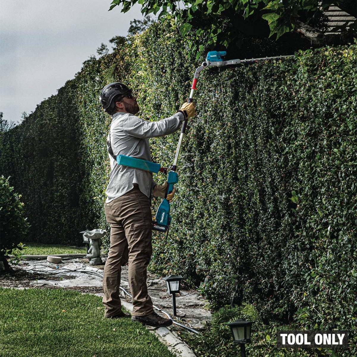 Makita GNU01Z 40V max XGT Brushless Cordless 24" Articulating Pole Hedge Trimmer, Tool Only