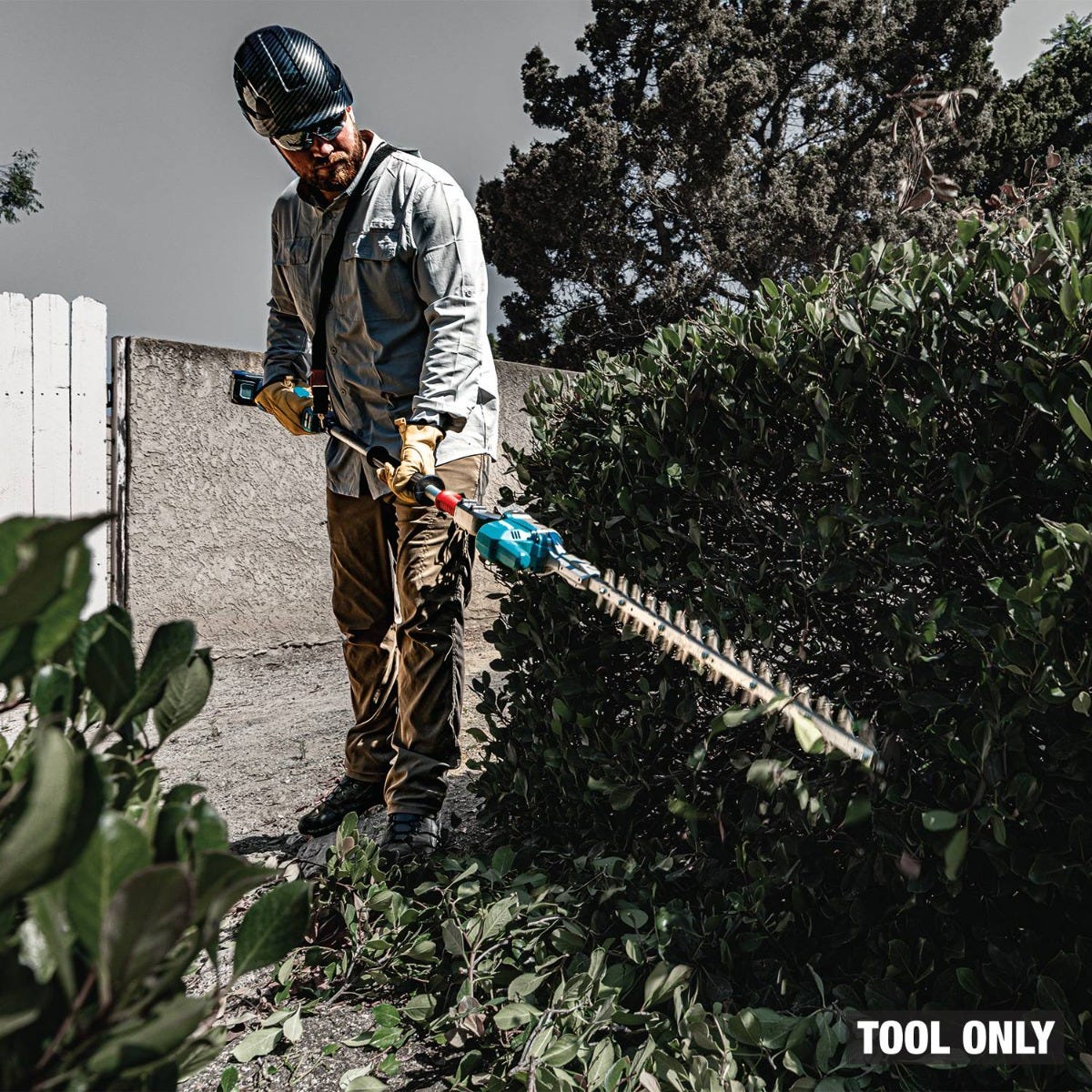 Makita GNU01Z 40V max XGT Brushless Cordless 24" Articulating Pole Hedge Trimmer, Tool Only