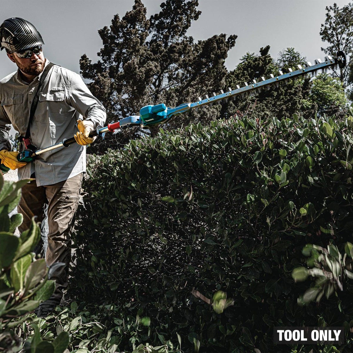 Makita GNU01Z 40V max XGT Brushless Cordless 24" Articulating Pole Hedge Trimmer, Tool Only